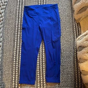 Lululemon cropped running leggings with pockets, size 6